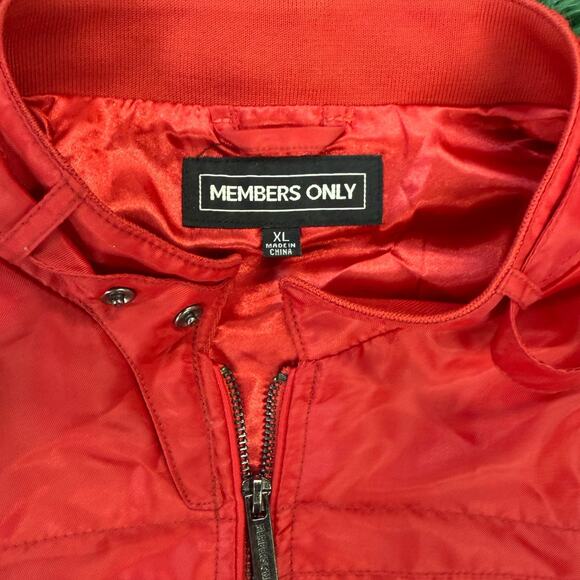 Men’s Lightning McQueen Piston Cup Jacket Size XL - Picture 4 of 11